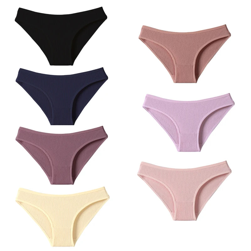 7Pcs Women's Soft & Breathable Cotton Briefs โ Low-Rise, Stylish Solid Colors