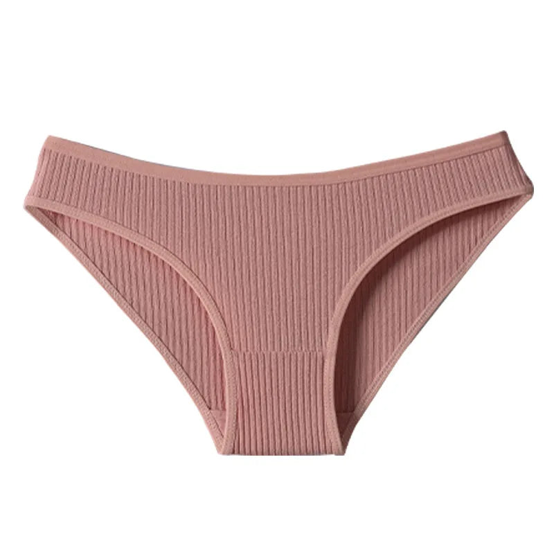 7Pcs Women's Soft & Breathable Cotton Briefs – Low-Rise, Stylish Solid Colors